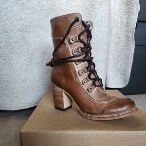 Gorgeous Freebird by Steven Borrow Taupe Bootie, Size 10